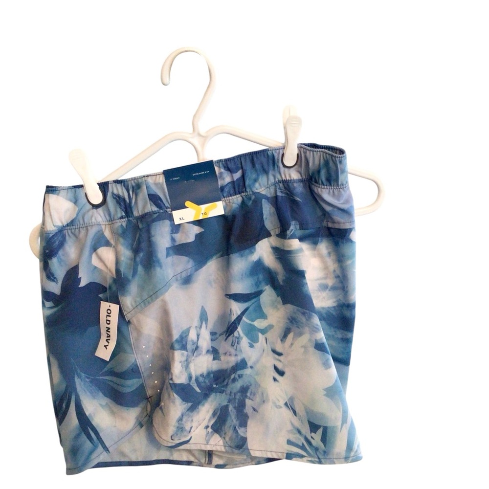 NWT Old Navy Printed 3” Run Shorts